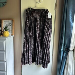 Elegant Leopard Print Pleated Wrap Skirt